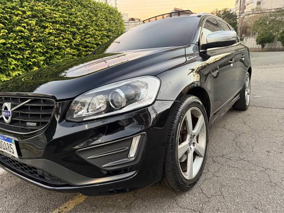 VOLVO XC60 2.0 T5 R DESIGN TURBO GASOLINA 4P AUTOMÁTICO